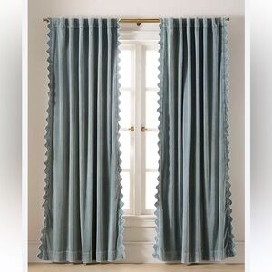 Anthropologie Trova Velvet Scalloped-Edge Curtain 1 pr EUC